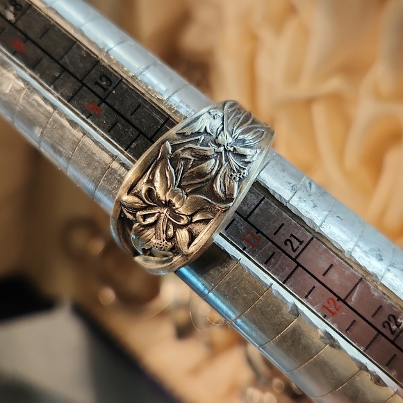OPENWORK FLORAL COLORADO Artisan Made Antique Spoon Ring Sz 10 - Picture 8 of 8
